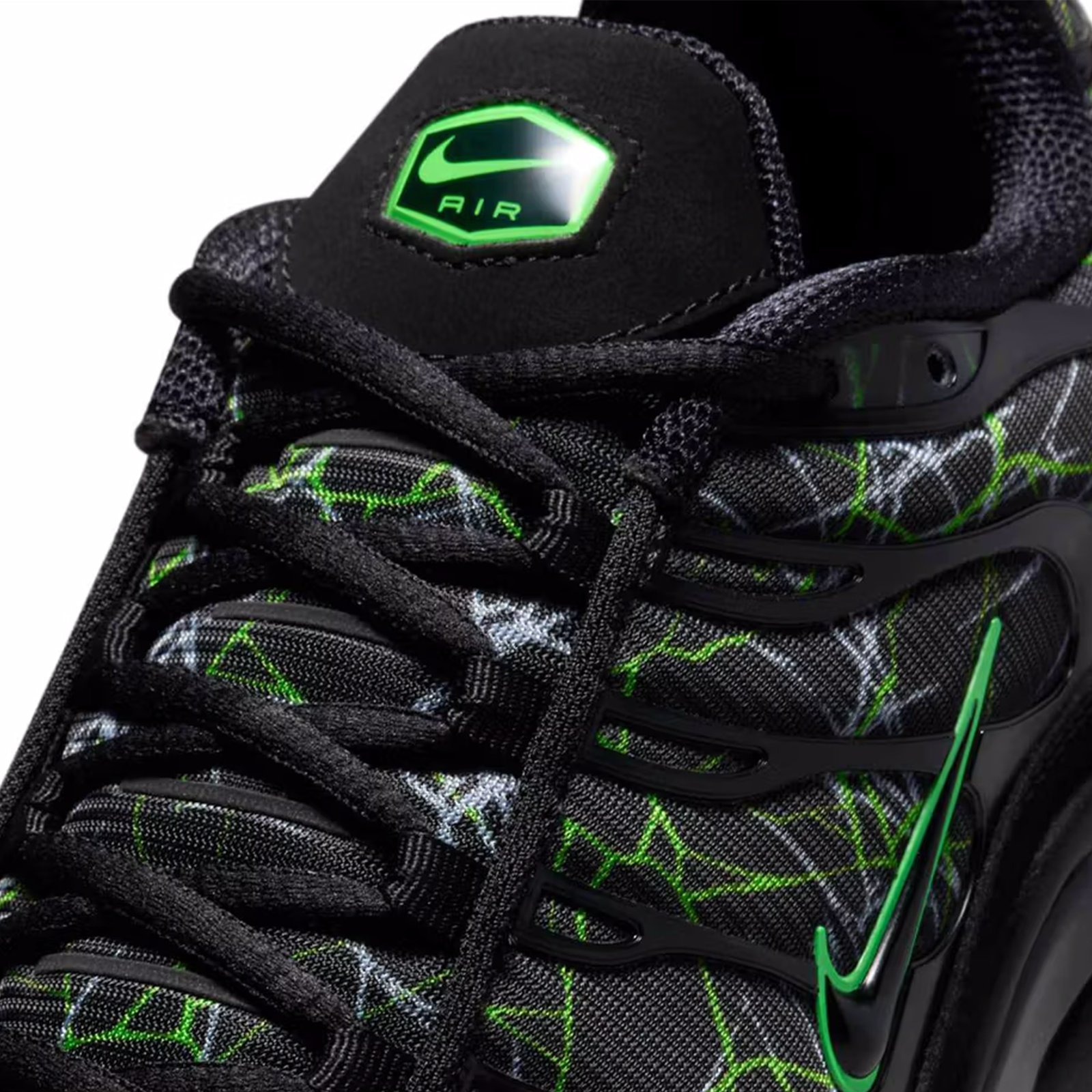 Nike Air Max Plus TN Shattered Glass Green