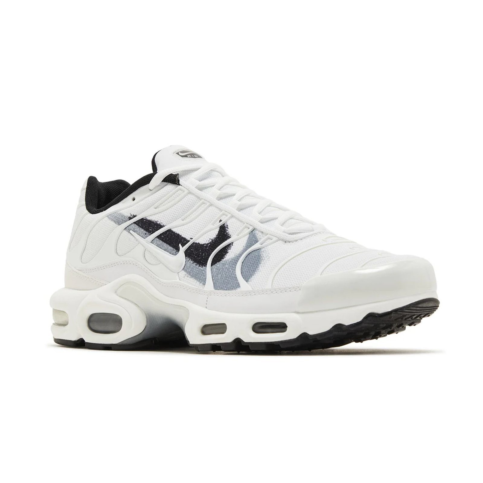 Nike Air Max Plus TN Spray Paint Swoosh